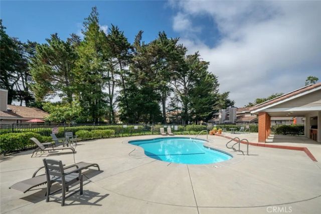 3227 Via Ensenada, San Luis Obispo, CA 93401