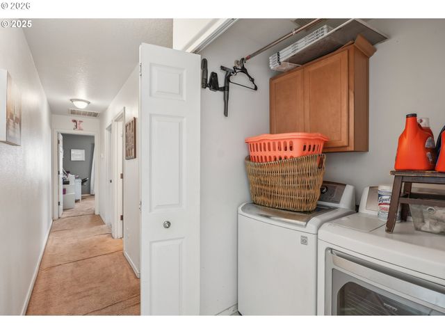 12631 Se DIVISION St, Portland, OR 97236
