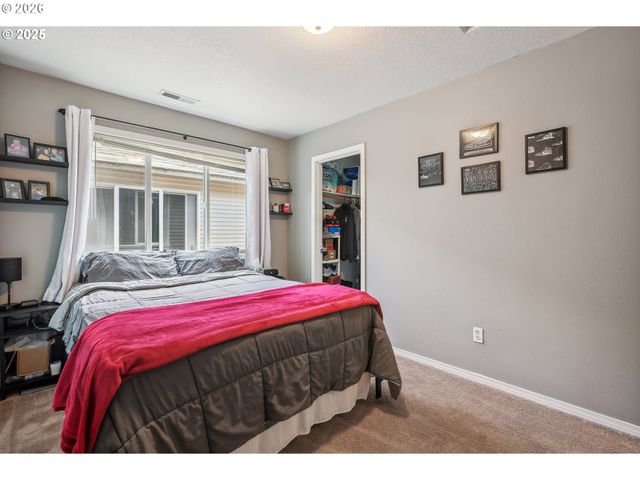 12631 Se DIVISION St, Portland, OR 97236