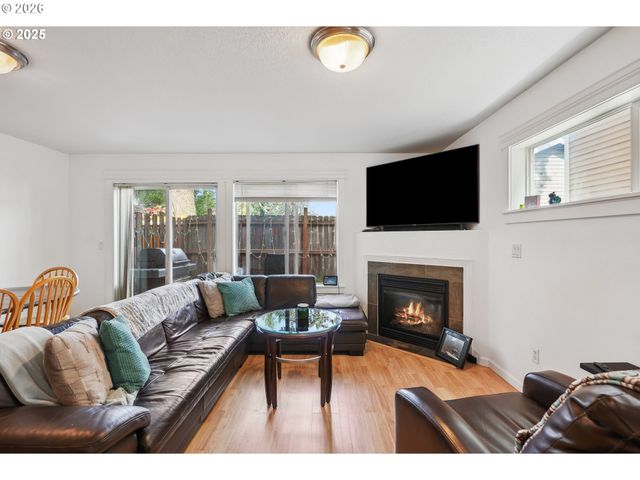 12631 Se DIVISION St, Portland, OR 97236