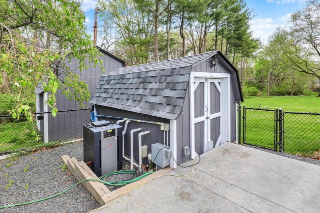 5293 Green Hills Drive, Brownsburg, IN 46112
