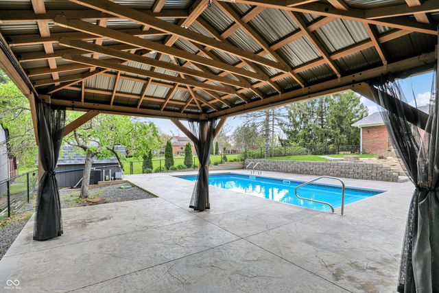5293 Green Hills Drive, Brownsburg, IN 46112
