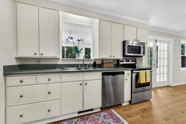 101 Dukes Court, Summerville, SC 29483