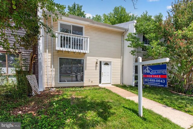 28 WEDGEDALE DR, Sterling, VA 20164