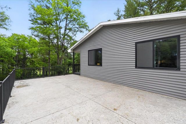 2226 N Britt Road, Janesville, WI 53548