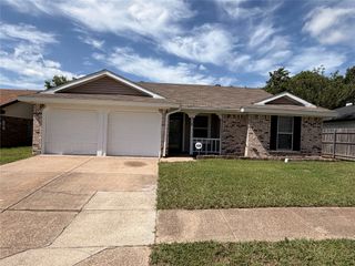 312 Juniper Drive, Arlington, TX 76018