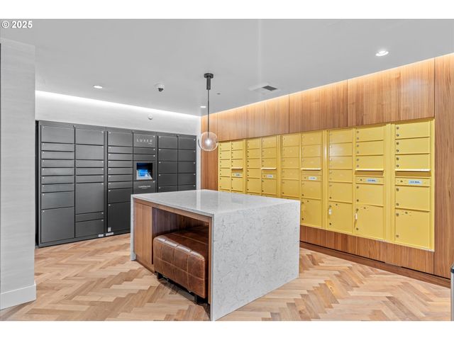 590 WATERFRONT Way 700, Vancouver, WA 98660