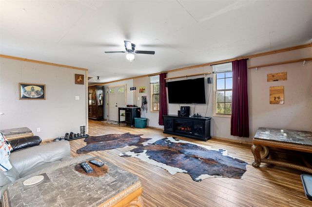 3210 County Rd 226, Giddings, TX 78942