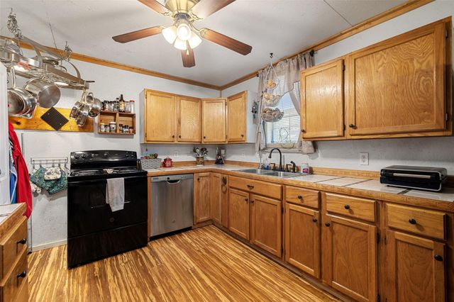3210 County Rd 226, Giddings, TX 78942