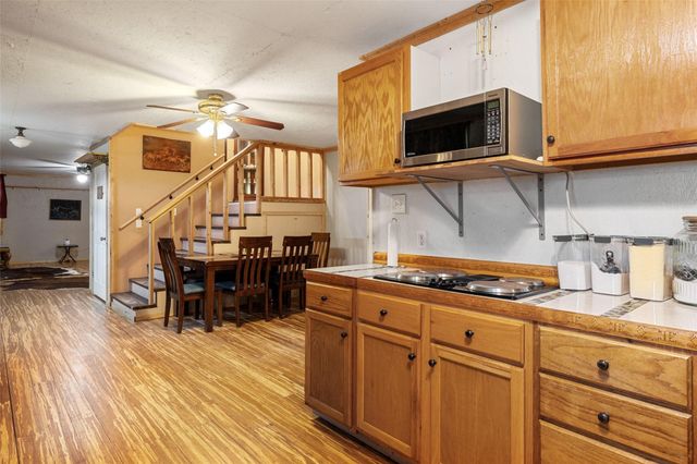 3210 County Rd 226, Giddings, TX 78942