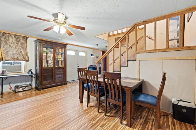 3210 County Rd 226, Giddings, TX 78942