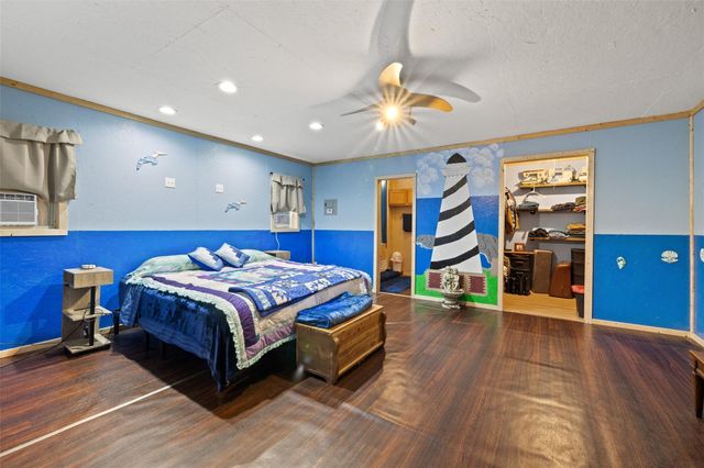 3210 County Rd 226, Giddings, TX 78942