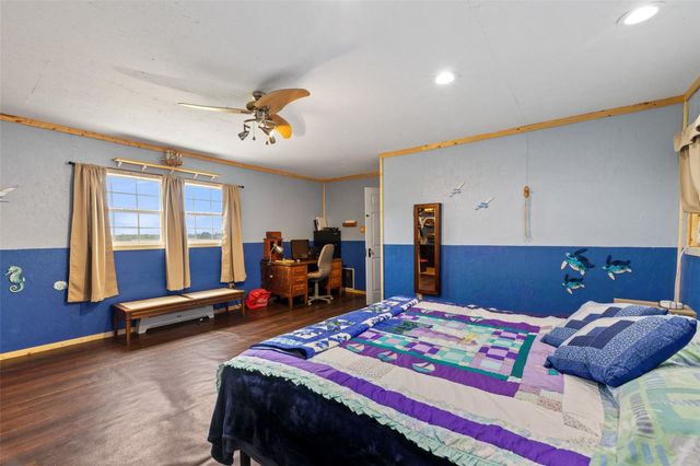 3210 County Rd 226, Giddings, TX 78942