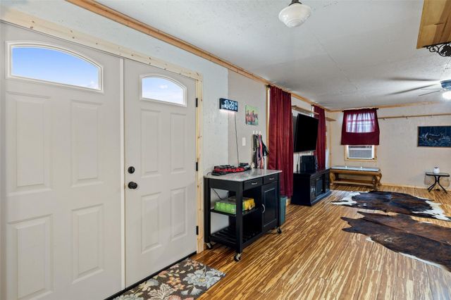 3210 County Rd 226, Giddings, TX 78942