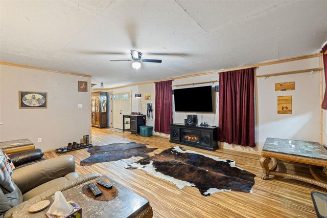 3210 County Rd 226, Giddings, TX 78942