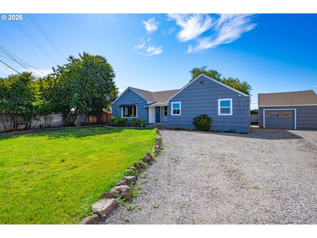 1070 BETHEL Dr, Eugene, OR 97402