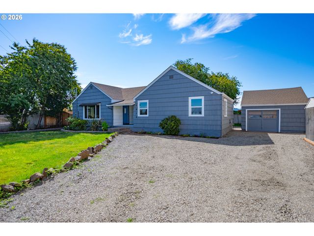 1070 BETHEL Dr, Eugene, OR 97402
