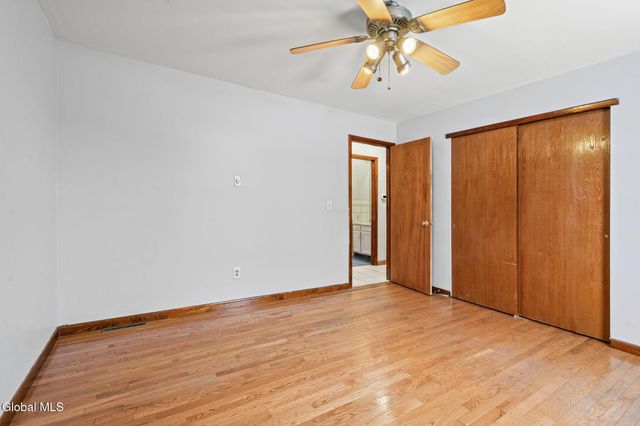 8 Allyson Court, Colonie, NY 12205