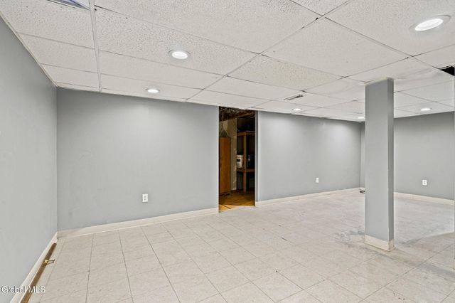 8 Allyson Court, Colonie, NY 12205