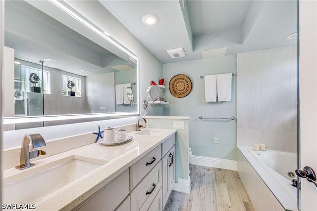 788 Willowbrook DR 502, Naples, FL 34108