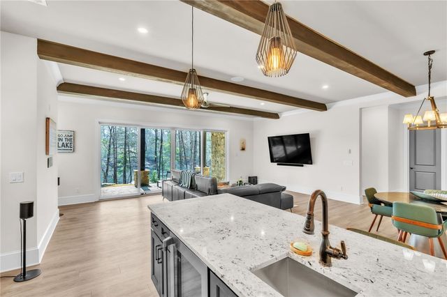 580 Old Chapman Bridge Road, Salem, SC 29676