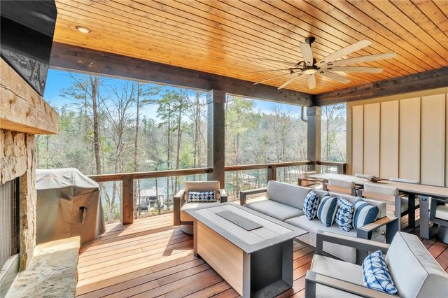 580 Old Chapman Bridge Road, Salem, SC 29676