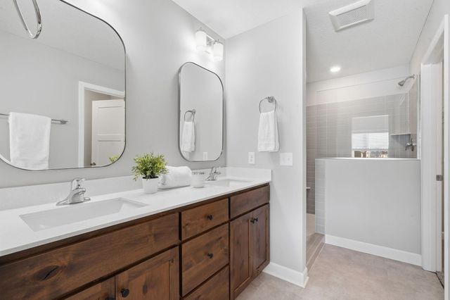 5790 178th Street W, Lakeville, MN 55044