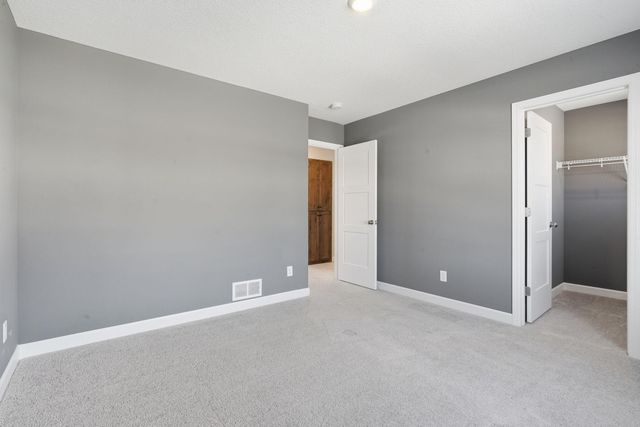 5790 178th Street W, Lakeville, MN 55044