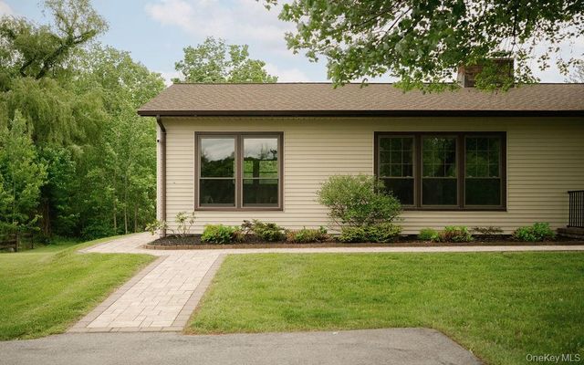 88 Rymph Road, Pleasant Valley, NY 12569