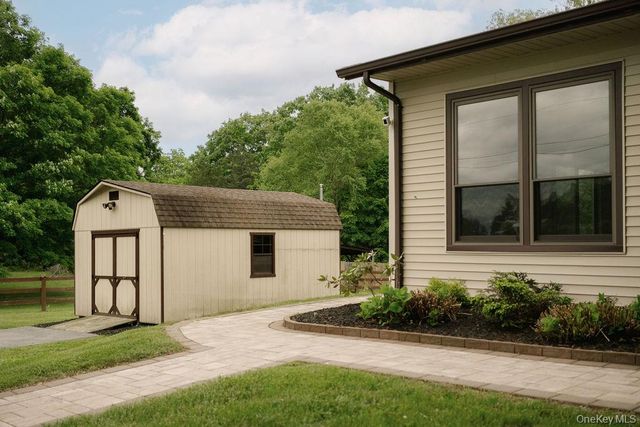 88 Rymph Road, Pleasant Valley, NY 12569