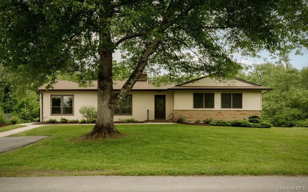 88 Rymph Road, Pleasant Valley, NY 12569