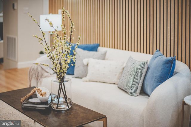 7204 JOSHUA TREE LN, Springfield, VA 22152