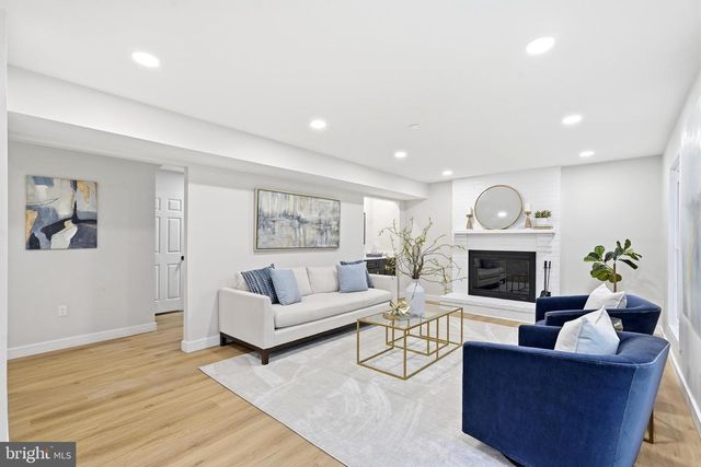 7204 JOSHUA TREE LN, Springfield, VA 22152