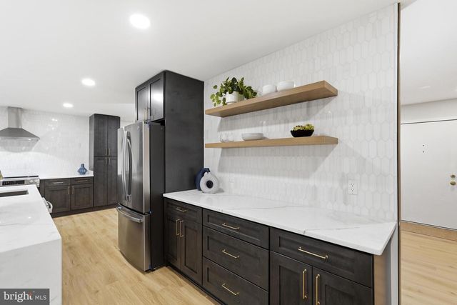 7204 JOSHUA TREE LN, Springfield, VA 22152