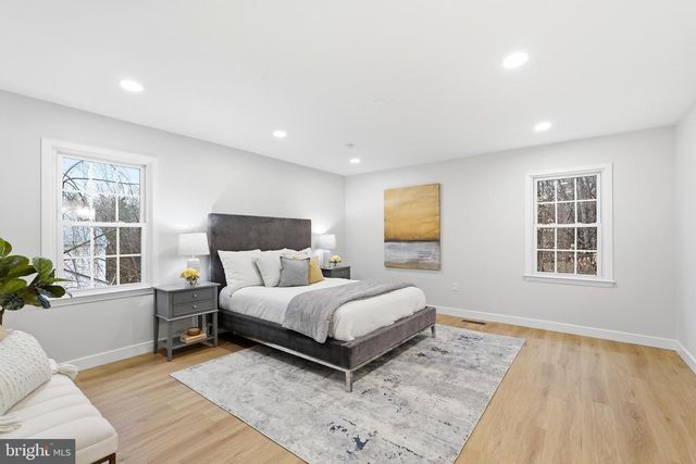 7204 JOSHUA TREE LN, Springfield, VA 22152