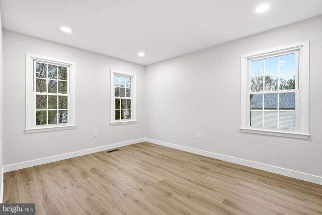 7204 JOSHUA TREE LN, Springfield, VA 22152