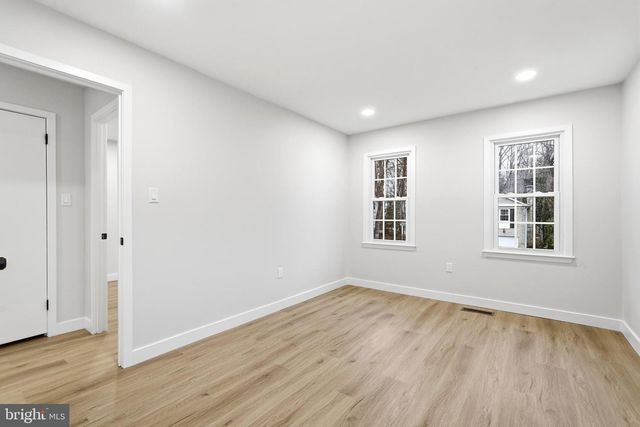 7204 JOSHUA TREE LN, Springfield, VA 22152