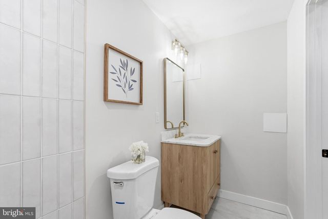 7204 JOSHUA TREE LN, Springfield, VA 22152