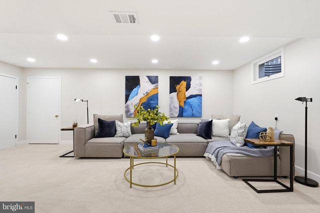 7204 JOSHUA TREE LN, Springfield, VA 22152