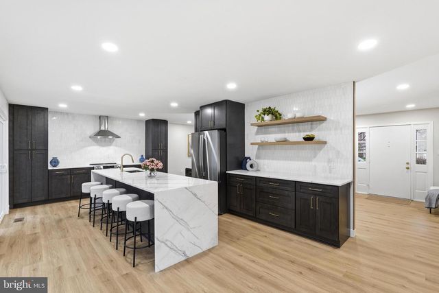 7204 JOSHUA TREE LN, Springfield, VA 22152