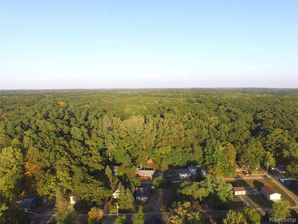 11315 HILLSIDE, Putnam Twp, MI 48169