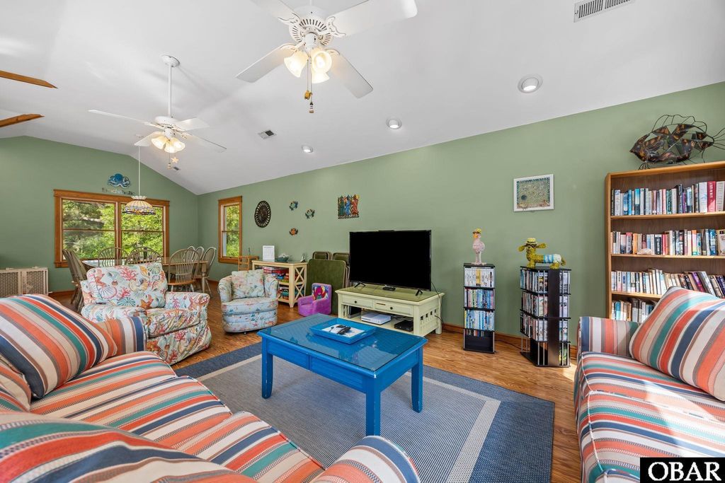 Image 10 of property listing at 5 Circle Drive Lot 31, Southern Shores, NC 27949