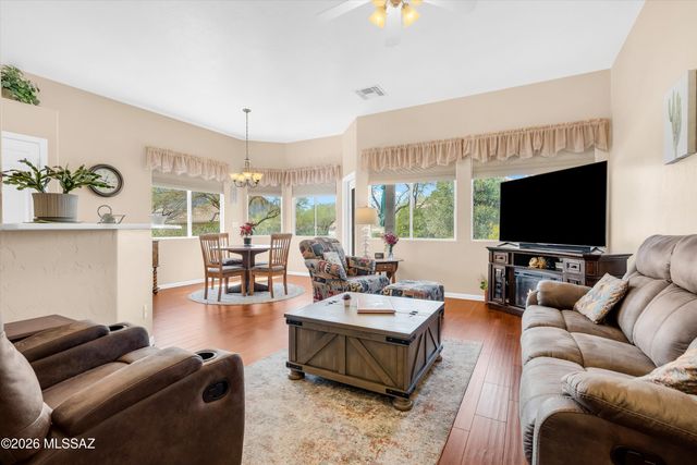 1472 W Cathedral Way, Tucson, AZ 85737