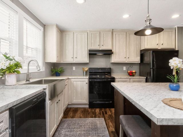 323 Aquilla Road Unit Z, Benson, NC 27504