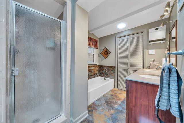 318 Fairfield LN, Troutville, VA 24175