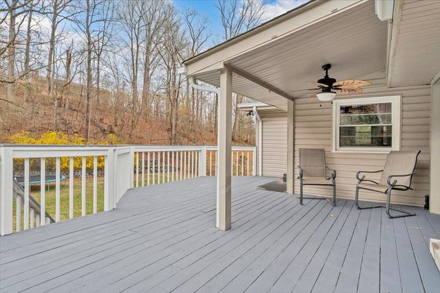 318 Fairfield LN, Troutville, VA 24175