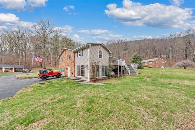 318 Fairfield LN, Troutville, VA 24175