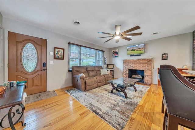 318 Fairfield LN, Troutville, VA 24175