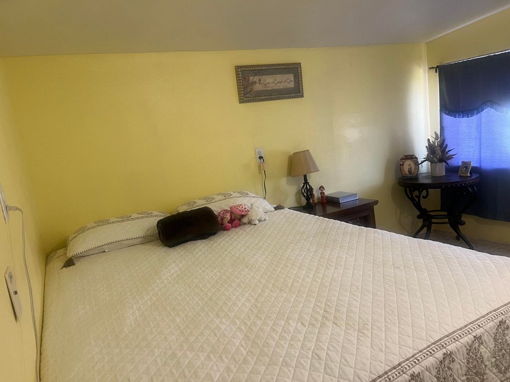 Image 3 of property listing at 604 Hall Street, Eldorado, TX 76936