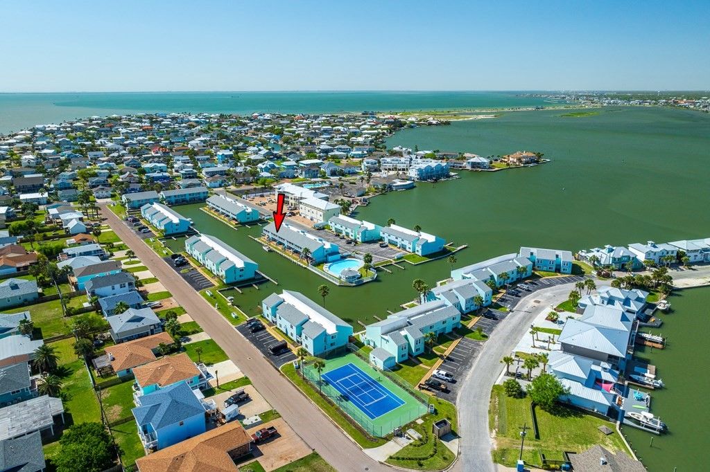 908 Sandollar St 908, Rockport, TX 78382 — photo 4